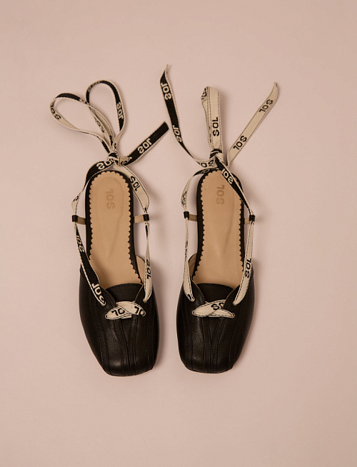 Балетки на шнуровке Bouton. Black